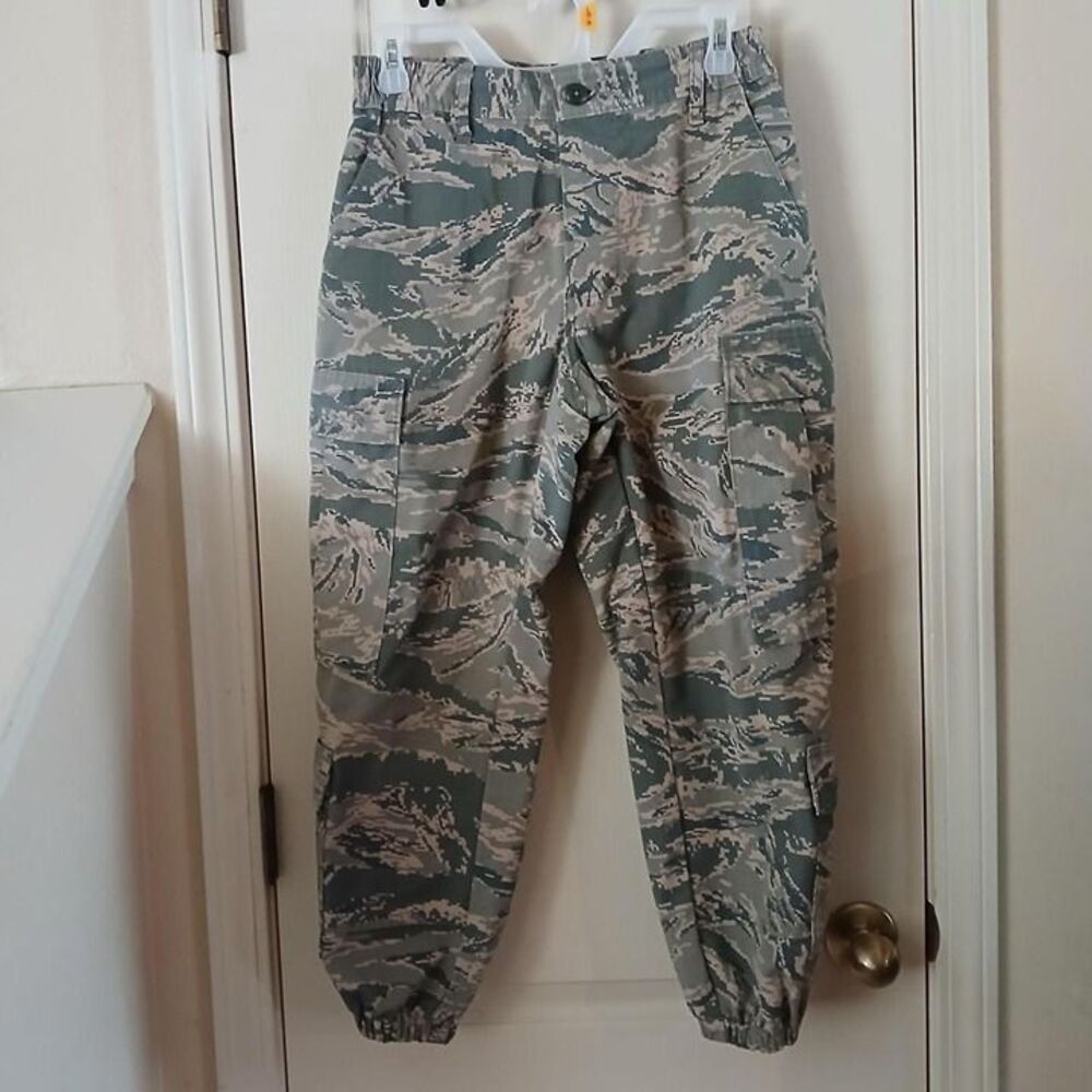 US Air Force digital camouflage cargo pants button fly cuffed ankles Sz 30 short